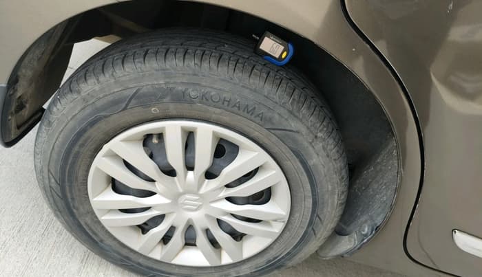 2018 Maruti Dzire VXI AMT, Petrol, Automatic, 24,626 km, tyre
