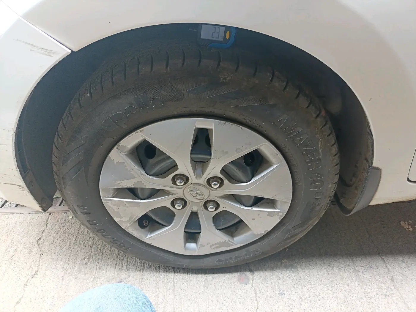 2018 Hyundai Xcent S 1.2, Petrol, Manual, 2,01,933 km, tyre