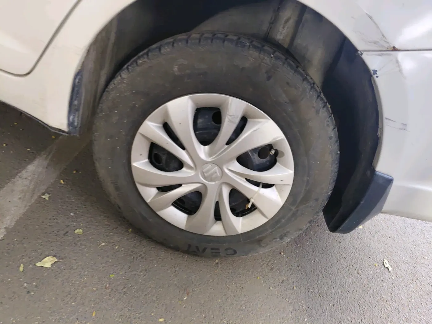 2011 Maruti Swift Dzire VXI, Petrol, Manual, 68,773 km, tyre