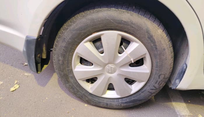 2011 Maruti Swift Dzire VXI, Petrol, Manual, 68,773 km, tyre