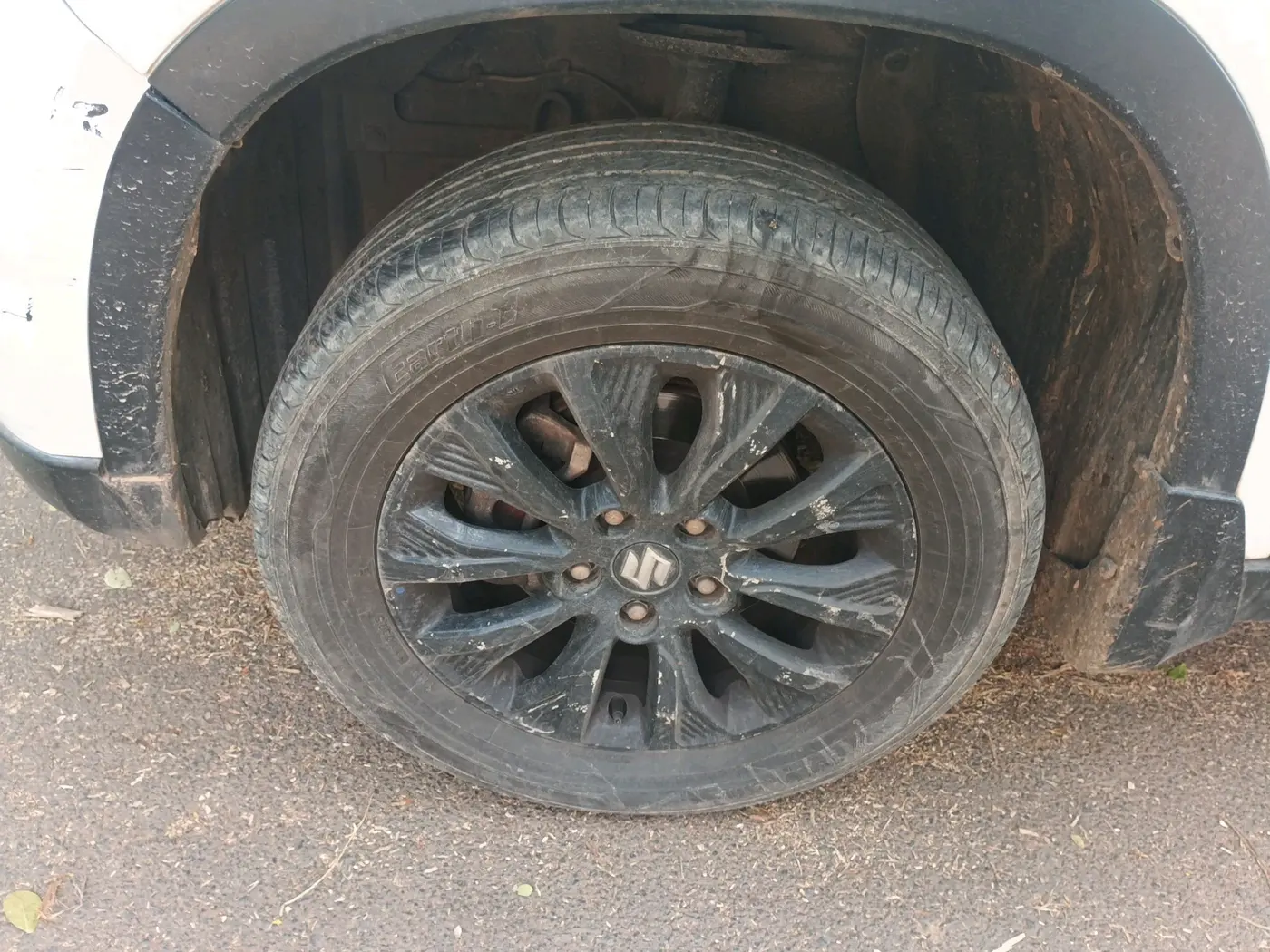 2020 Maruti Vitara Brezza ZXI, Petrol, Manual, 2,05,910 km, tyre