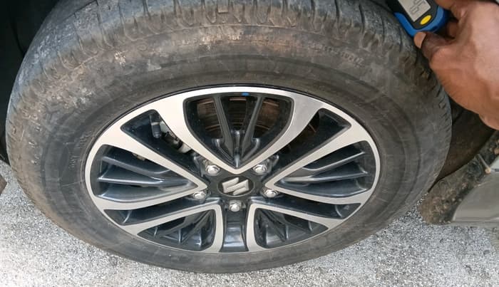 2024 Maruti Ertiga ZXI+ SHVS, Petrol, Manual, 25,136 km, tyre
