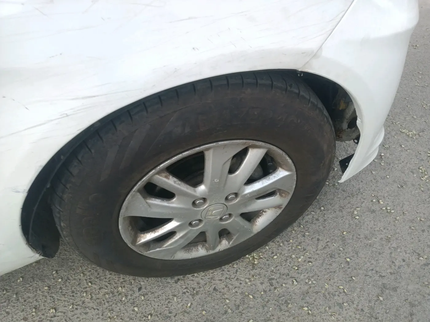 2015 Honda Amaze 1.5L I-DTEC VX, Diesel, Manual, 1,50,117 km, tyre