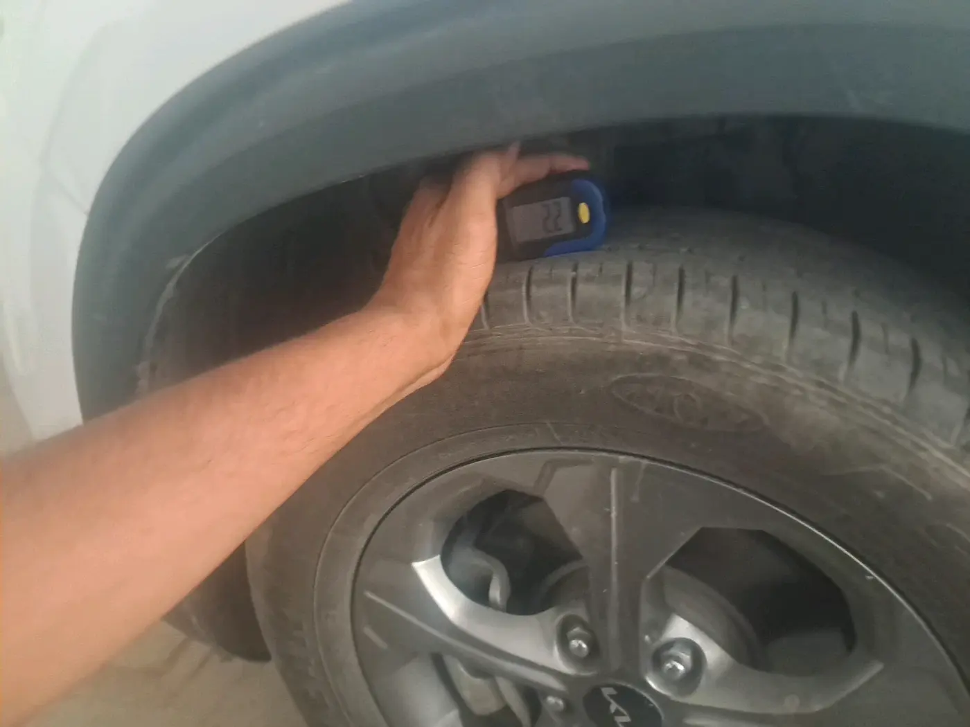 2022 KIA SELTOS HTK PLUS 1.5, Petrol, Manual, 25,846 km, tyre