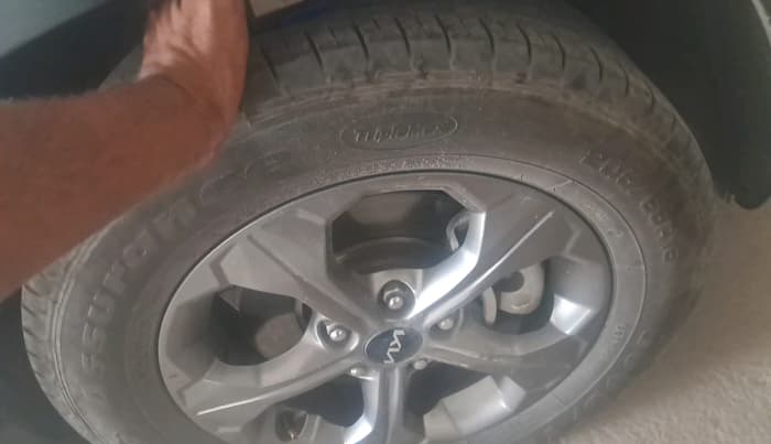 2022 KIA SELTOS HTK PLUS 1.5, Petrol, Manual, 25,846 km, tyre