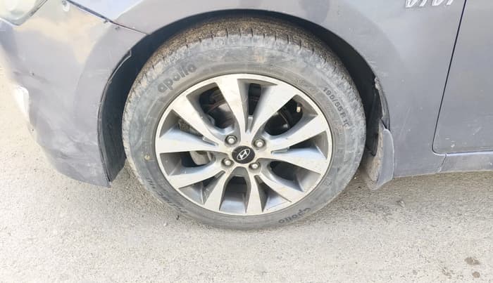 2016 Hyundai Verna FLUIDIC 4S 1.6 VTVT S AT, CNG, Automatic, 90,424 km, tyre