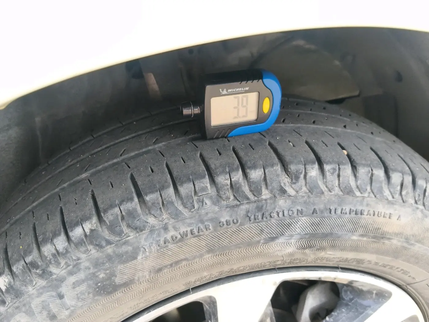 2023 Toyota RUMION  V MT , Petrol, Manual, 35,131 km, tyre