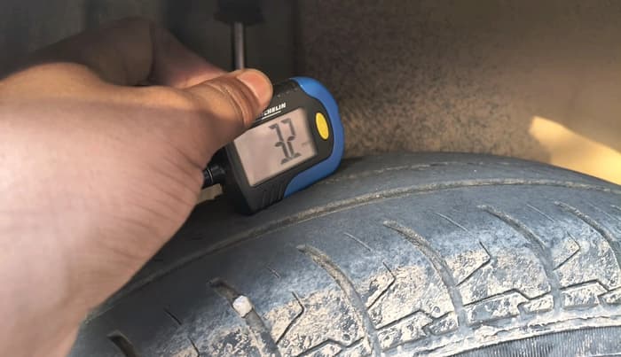 2019 Maruti Swift Dzire TOUR S-CNG, CNG, Manual, 1,32,384 km, tyre
