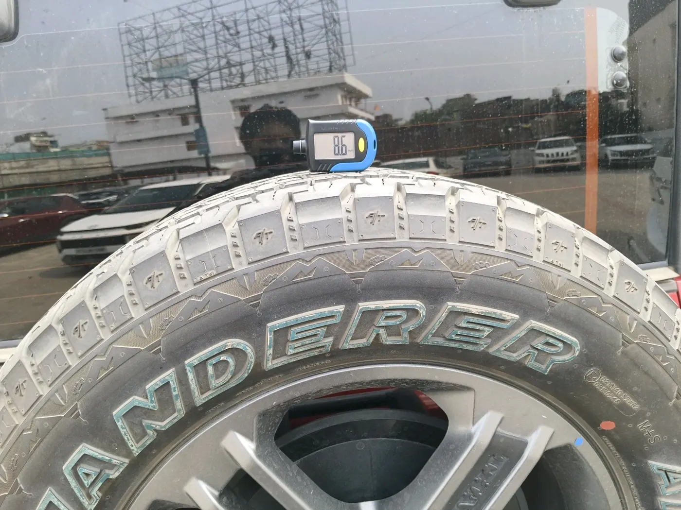 2022 Mahindra Thar LX HT PETROL 4WD MT, Petrol, Manual, 42,597 km, tyre