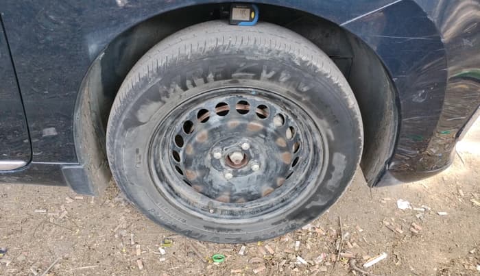 2022 Maruti Baleno DELTA PETROL 1.2, CNG, Manual, 1,31,213 km, tyre