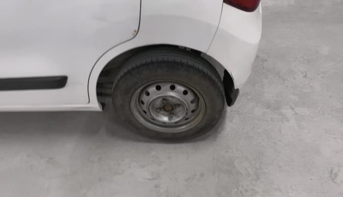 2013 Maruti Wagon R 1.0 LXI CNG, CNG, Manual, 84,233 km, tyre