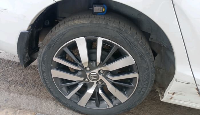 2020 Honda City 1.5L I-VTEC ZX CVT, Petrol, Automatic, 62,975 km, tyre