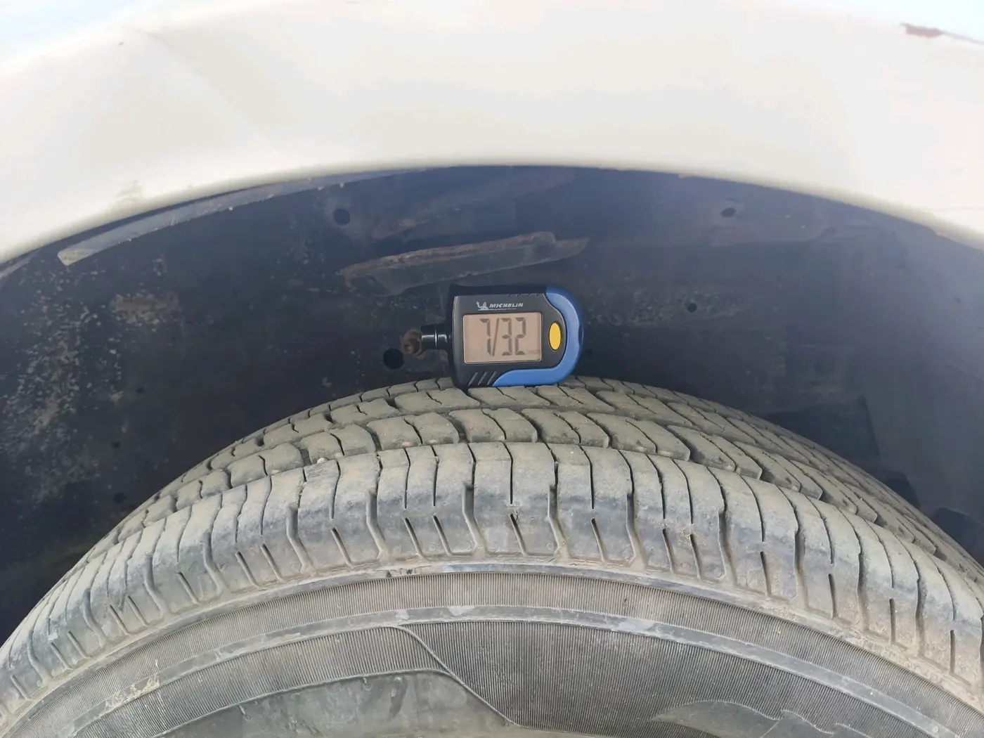 2013 Maruti Swift Dzire VXI, Petrol, Manual, 93,867 km, tyre