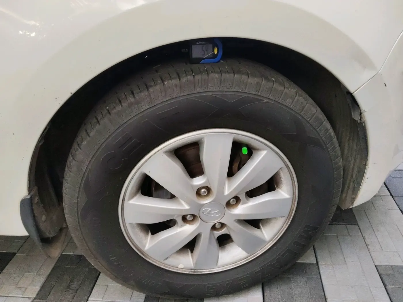 2014 Hyundai i20 SPORTZ 1.2, Petrol, Manual, 84,876 km, tyre