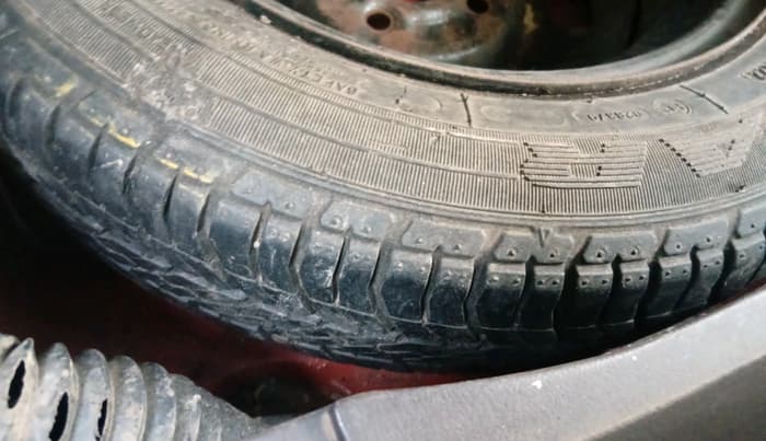 2012 Hyundai Santro Xing GL, CNG, Manual, 75,160 km, tyre