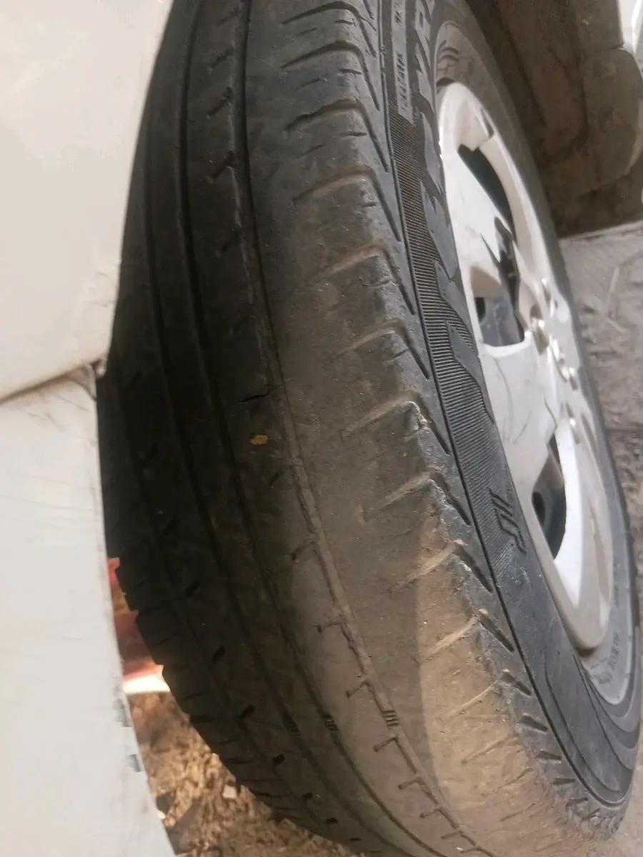 2012 Hyundai i10 MAGNA 1.2, Petrol, Manual, 53,859 km, tyre