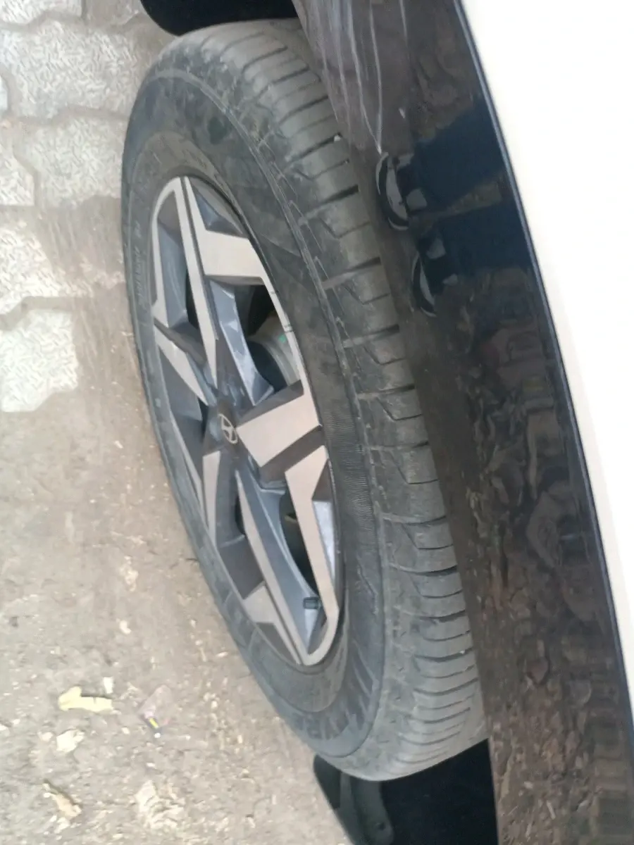 2024 Hyundai ALCAZAR PRESTIGE 1.5 TURBO PETROL MT 7STR, Petrol, Manual, 33,217 km, tyre