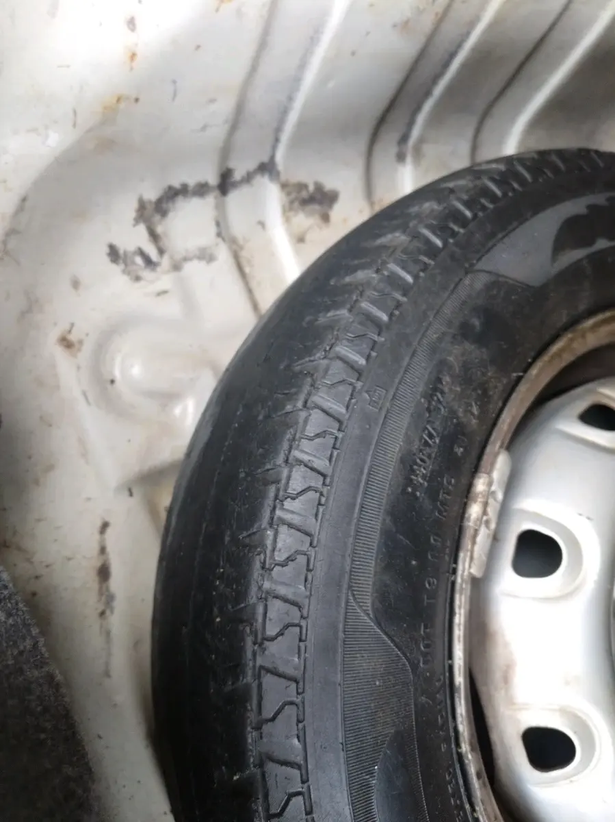 2011 Maruti Alto LXI, Petrol, Manual, 50,744 km, tyre