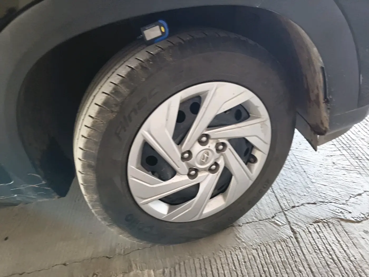 2023 Hyundai Creta E 1.5 PETROL, Petrol, Manual, 65,748 km, tyre