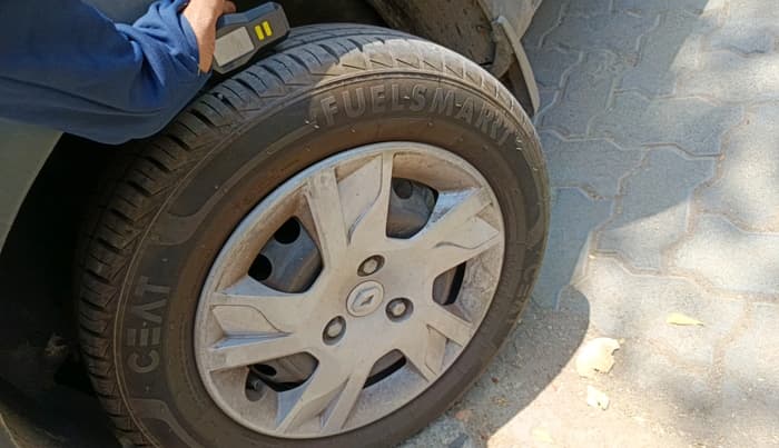 2025 Renault Kwid RXT 1.0, Petrol, Manual, 10,840 km, tyre
