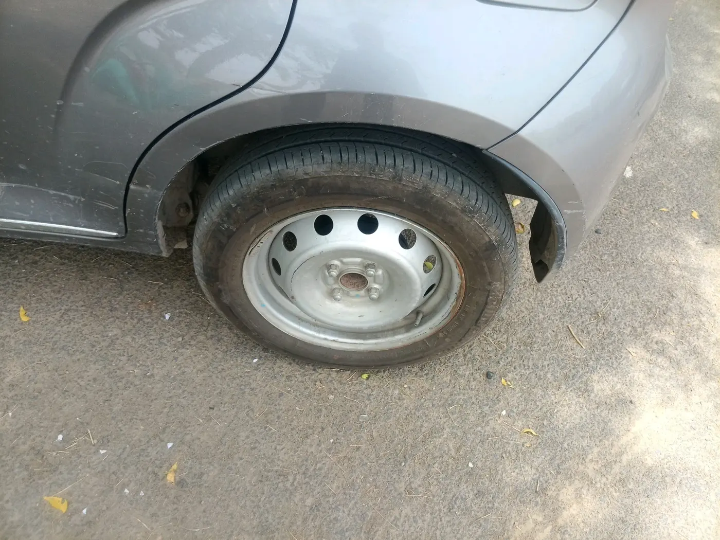 2022 Maruti IGNIS SIGMA 1.2, Petrol, Manual, 37,914 km, tyre