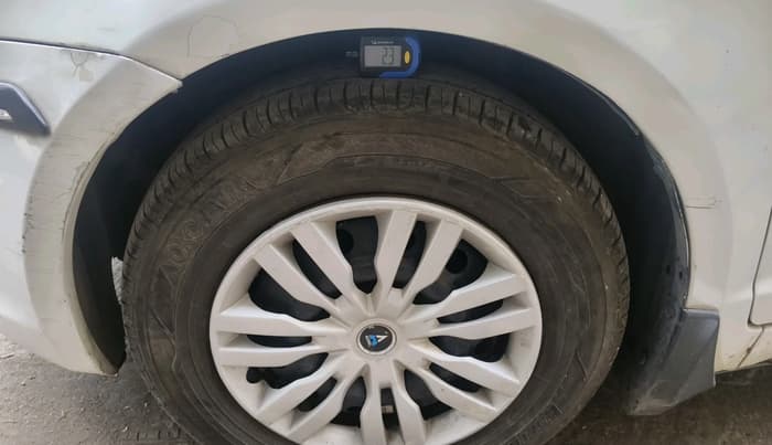 2011 Maruti Swift VXI, Petrol, Manual, 92,463 km, tyre