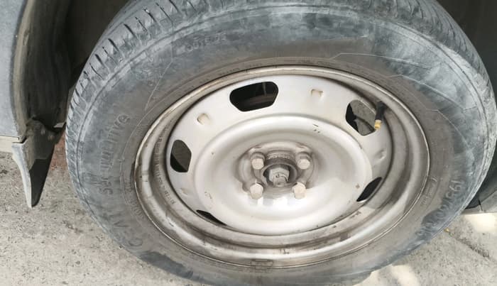 2022 Nissan MAGNITE XE, Petrol, Manual, 30,435 km, tyre
