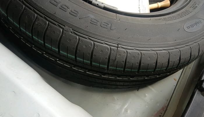 2024 KIA SONET HTK (O) 1.2 Petrol MT, Petrol, Manual, 19,704 km, tyre