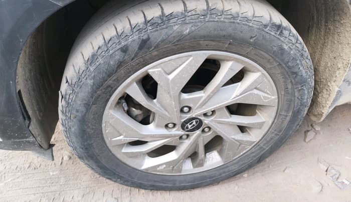 2021 Hyundai Creta SX IVT 1.5 PETROL, Petrol, Automatic, 44,256 km, tyre