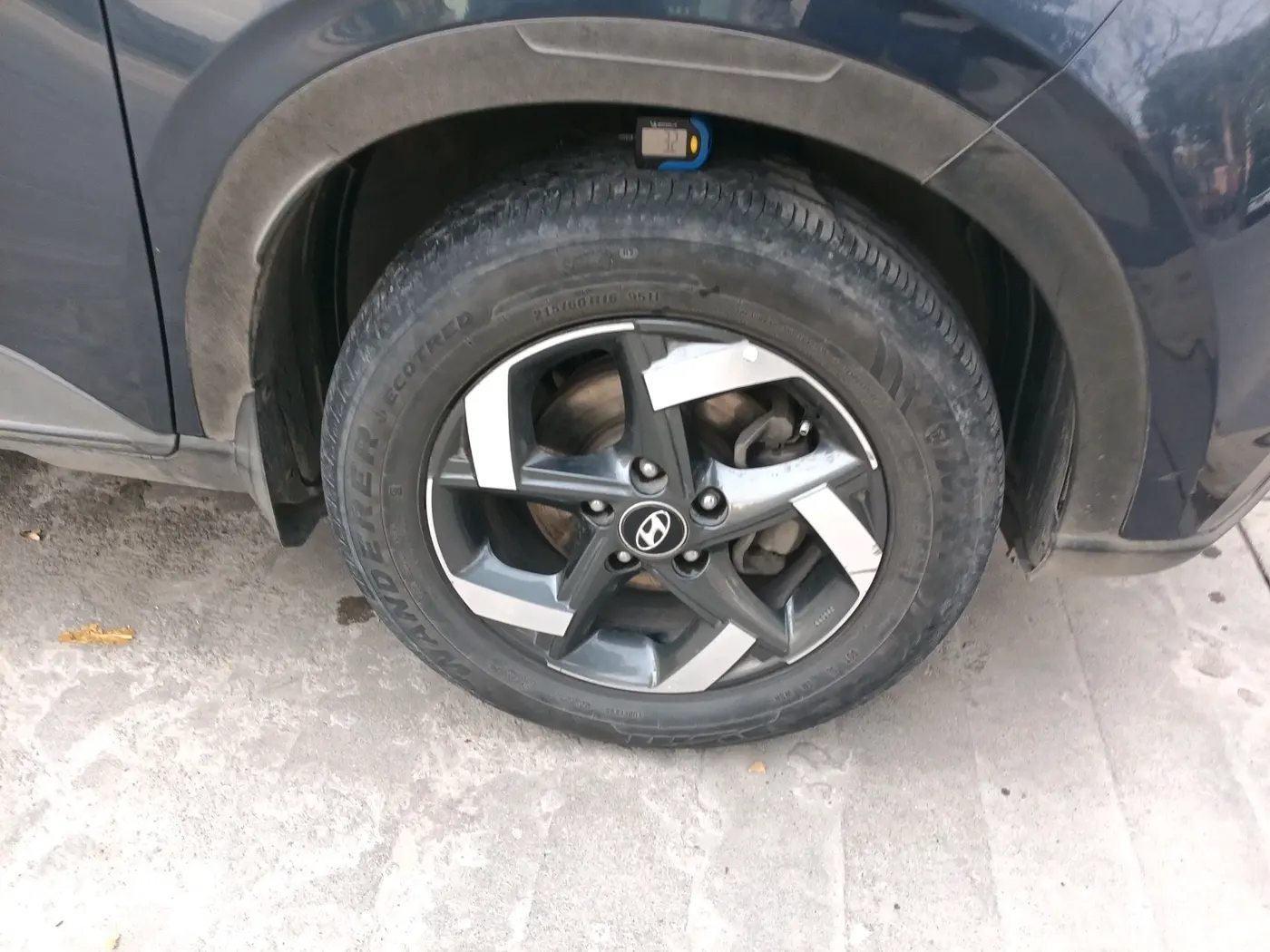 2020 Hyundai VENUE SX(O) 1.4 CRDI, Diesel, Manual, 1,01,316 km, tyre