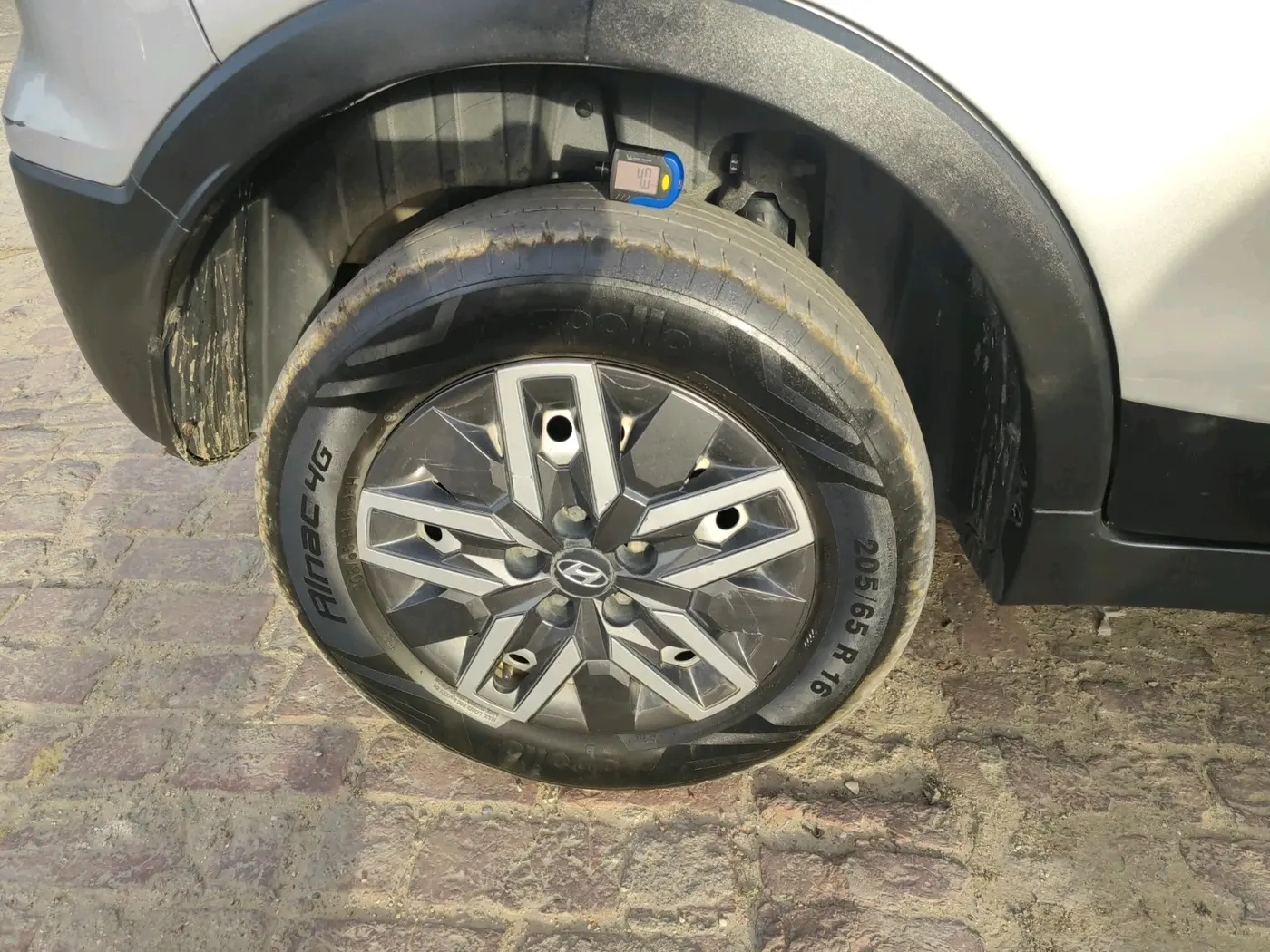 2022 Mahindra XUV300 W4 1.5 DIESEL, Diesel, Manual, 97,464 km, tyre