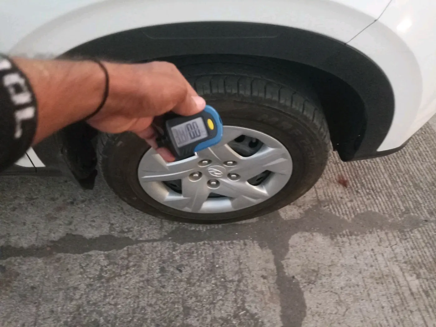 2021 Hyundai VENUE S+ 1.2, Petrol, Manual, 1,15,580 km, tyre