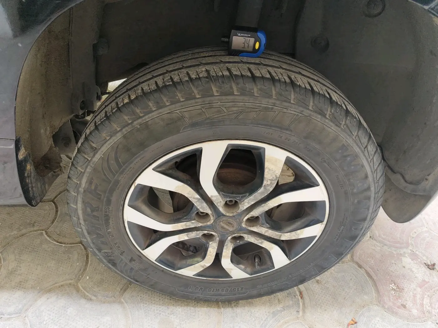 2014 Nissan Terrano XL (D), Diesel, Manual, 1,34,670 km, tyre