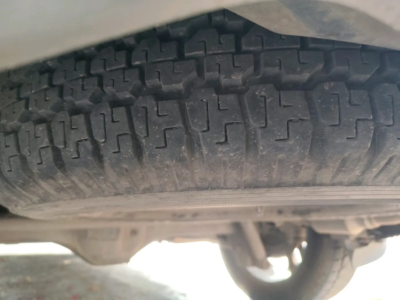 2018 Tata Hexa XTA 4X2 7 STR, Diesel, Automatic, 1,24,327 km, tyre