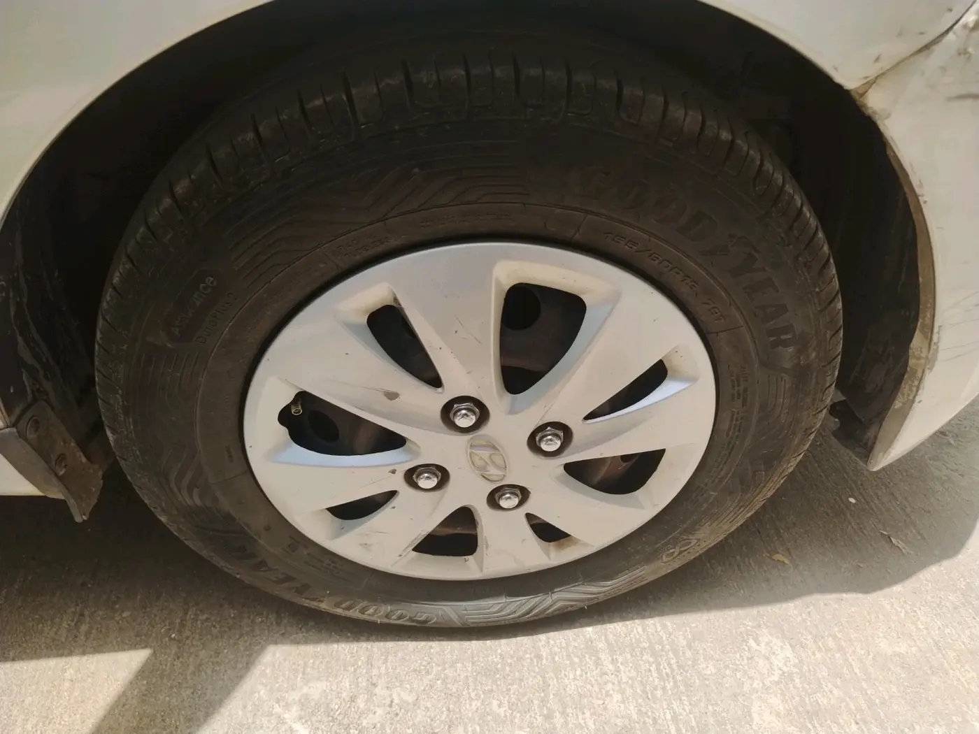 2012 Hyundai i10 SPORTZ 1.2, Petrol, Manual, 64,150 km, tyre