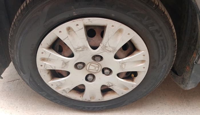 2015 Honda Amaze 1.2L I-VTEC S, CNG, Manual, 1,13,861 km, tyre