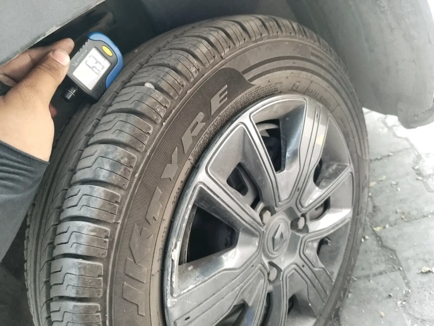 2019 Renault Kwid CLIMBER 1.0 (O), Petrol, Manual, 59,399 km, tyre