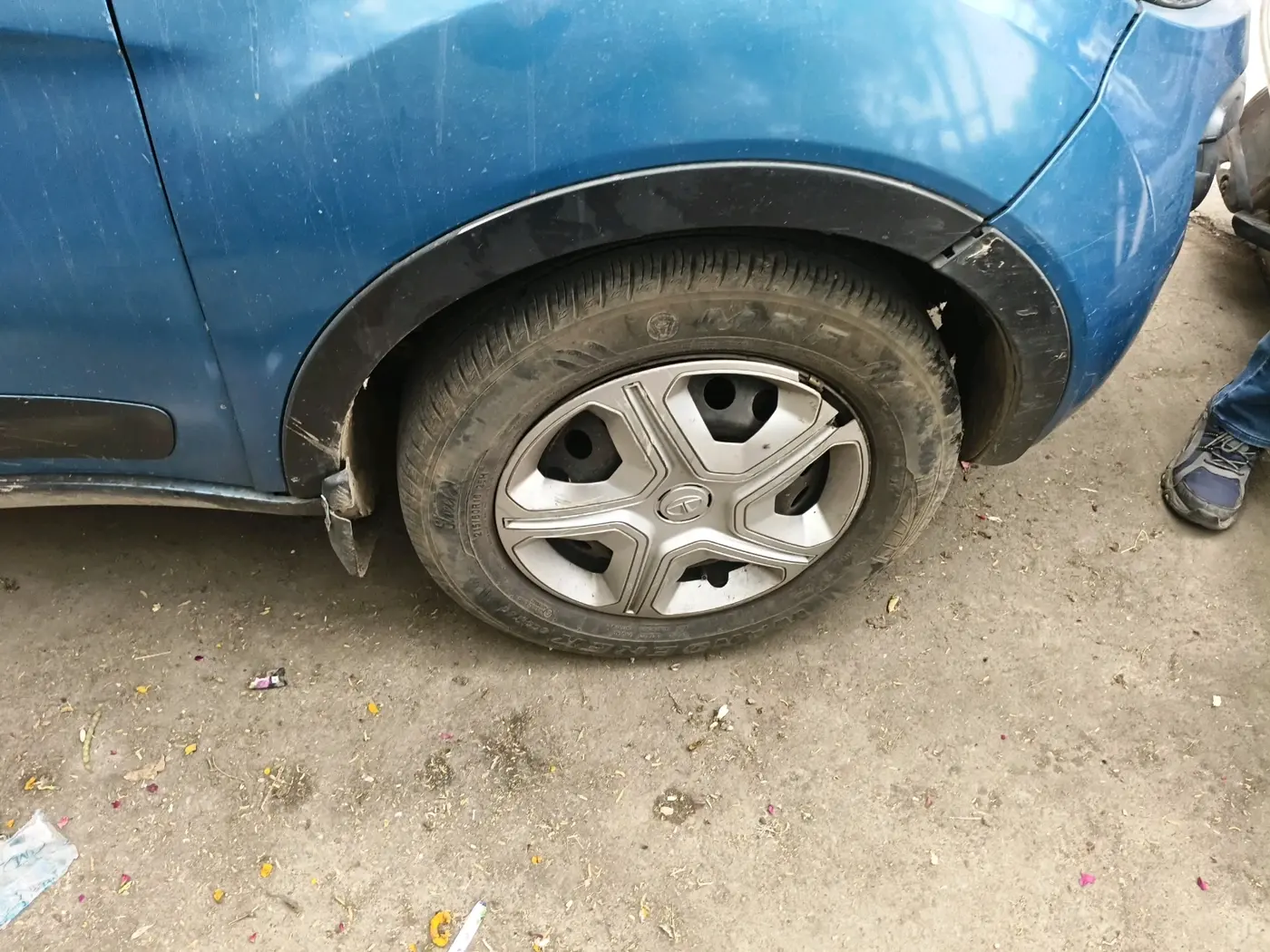 2018 Tata NEXON XM DIESEL, Diesel, Manual, 2,35,223 km, tyre