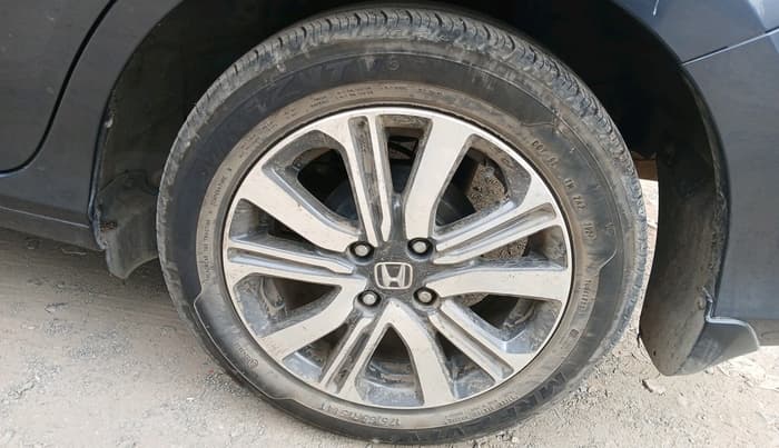 2024 Honda Amaze 1.2L I-VTEC VX CVT, CNG, Automatic, 52,813 km, tyre