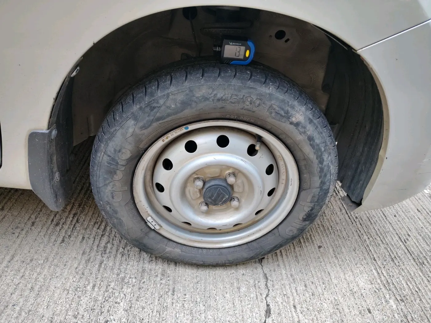 2016 Maruti Wagon R 1.0 LXI CNG, CNG, Manual, 1,13,173 km, tyre