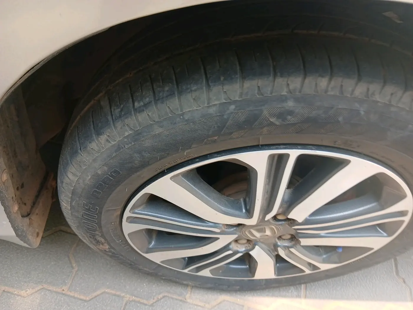 2017 Honda City 1.5L I-DTEC V, Diesel, Manual, 79,083 km, tyre