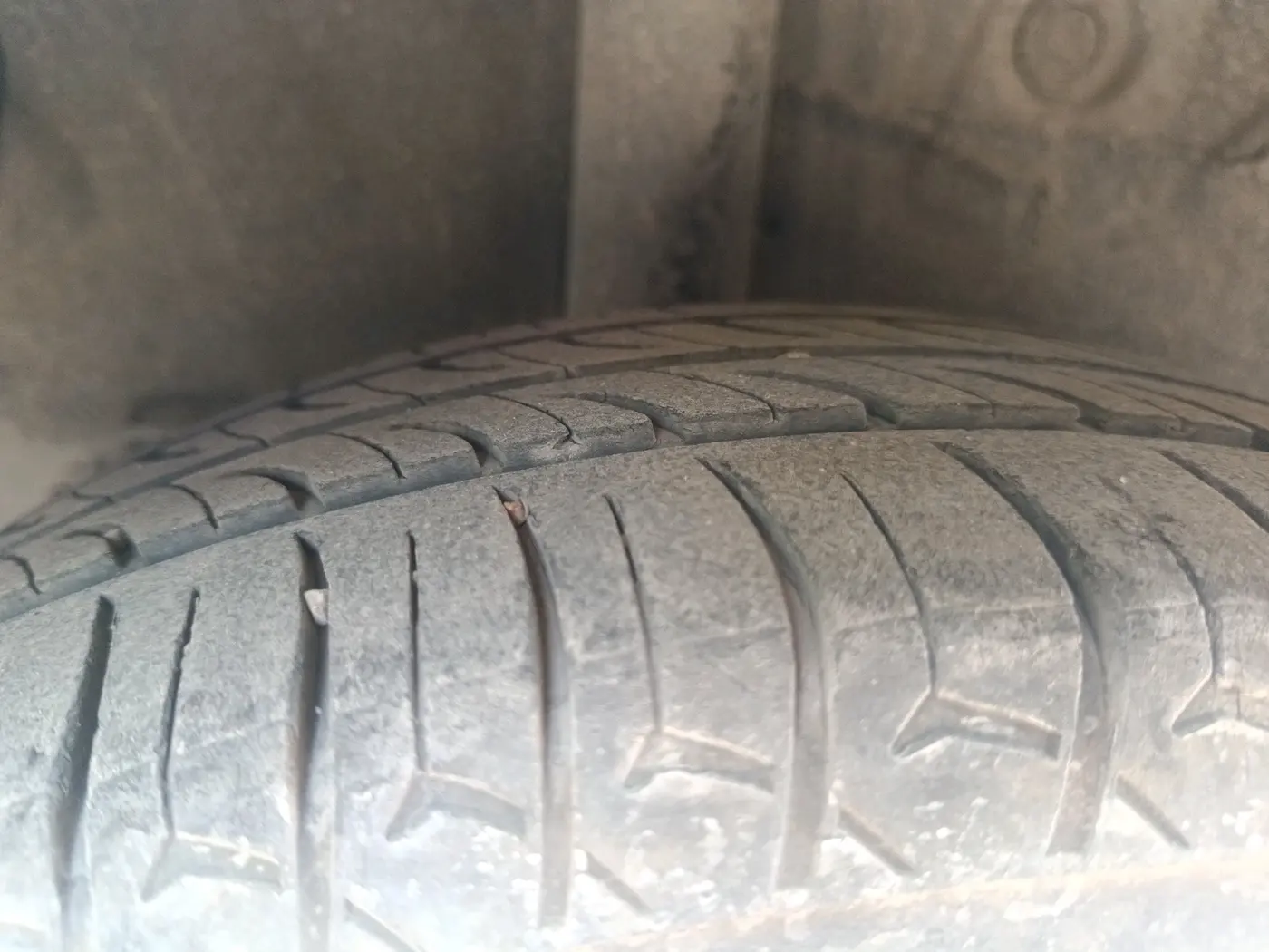 2014 Hyundai Grand i10 ASTA AT 1.2 KAPPA VTVT, Petrol, Automatic, 1,55,725 km, tyre