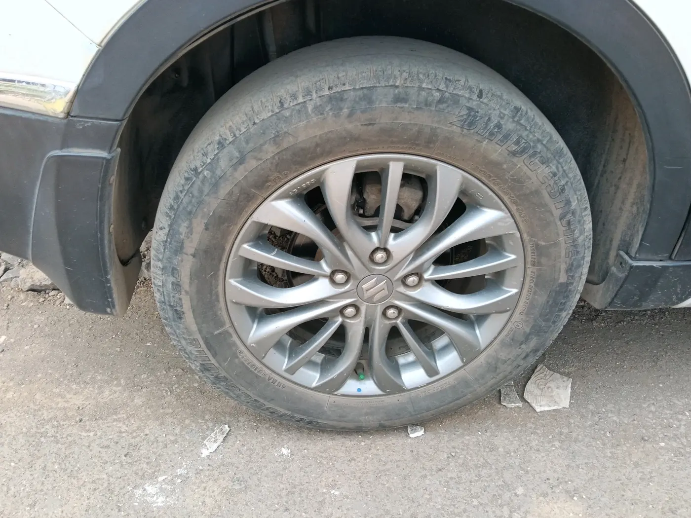 2017 Maruti S Cross ALPHA 1.6, Diesel, Manual, 1,63,933 km, tyre