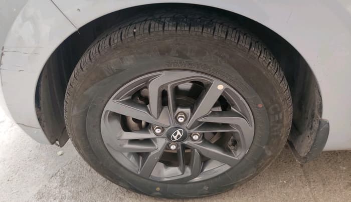 2020 Hyundai GRAND I10 NIOS SPORTZ AMT 1.2 KAPPA VTVT, Petrol, Automatic, 53,727 km, tyre