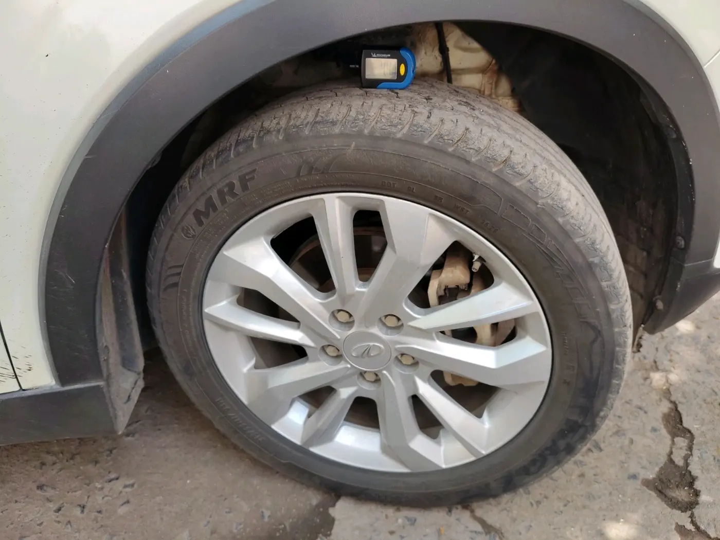 2020 Mahindra XUV300 W8 1.5 DIESEL, Diesel, Manual, 56,377 km, tyre