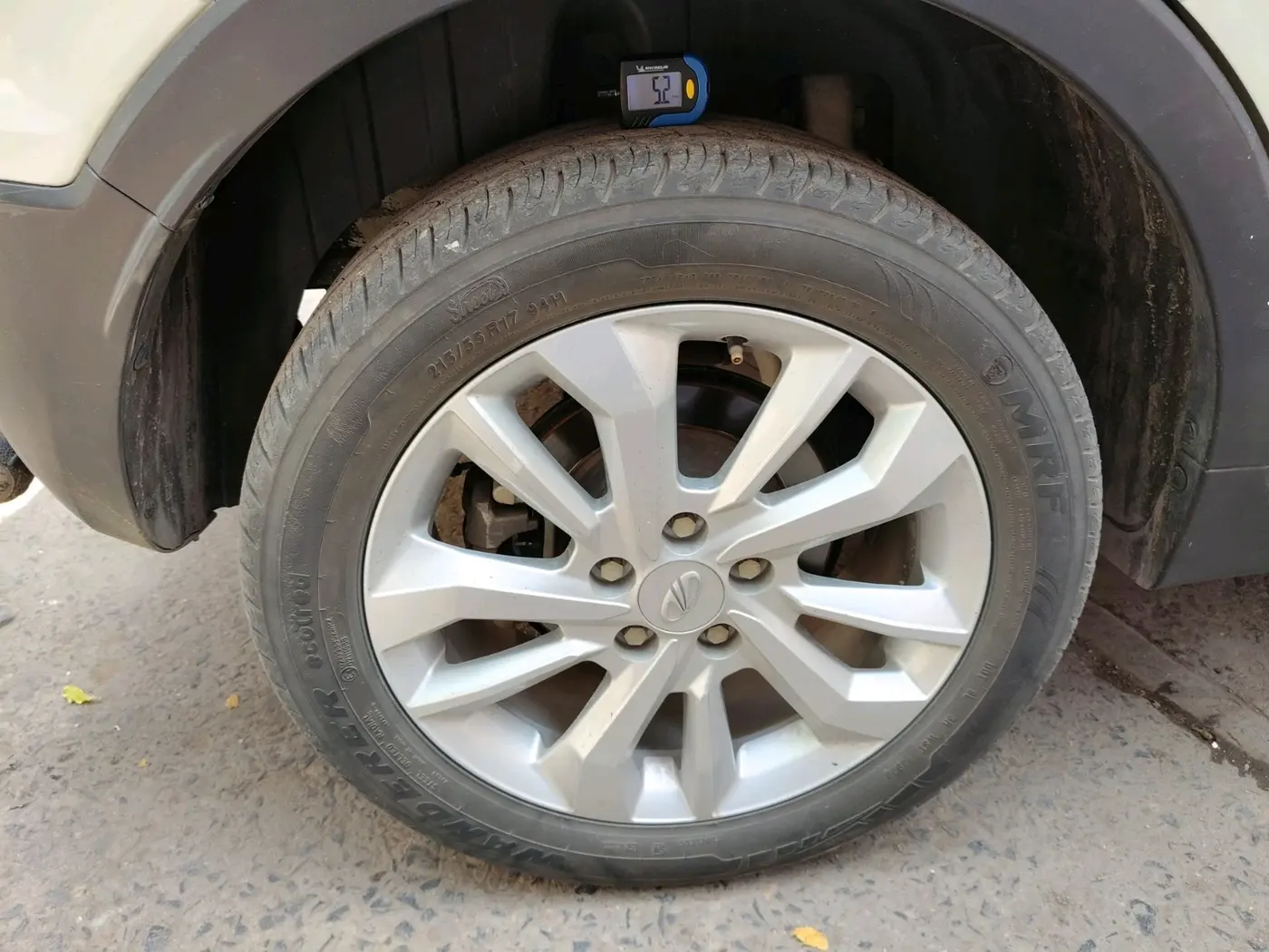 2020 Mahindra XUV300 W8 1.5 DIESEL, Diesel, Manual, 56,377 km, tyre