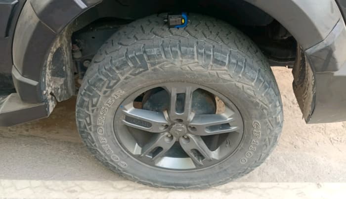 2022 Mahindra Thar LX HARD TOP 4WD MT, Diesel, Manual, 61,617 km, tyre
