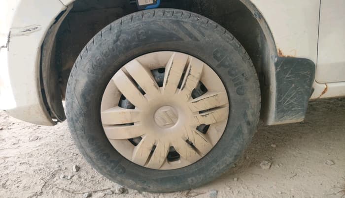 2012 Maruti Alto 800 LXI, CNG, Manual, 1,10,073 km, tyre