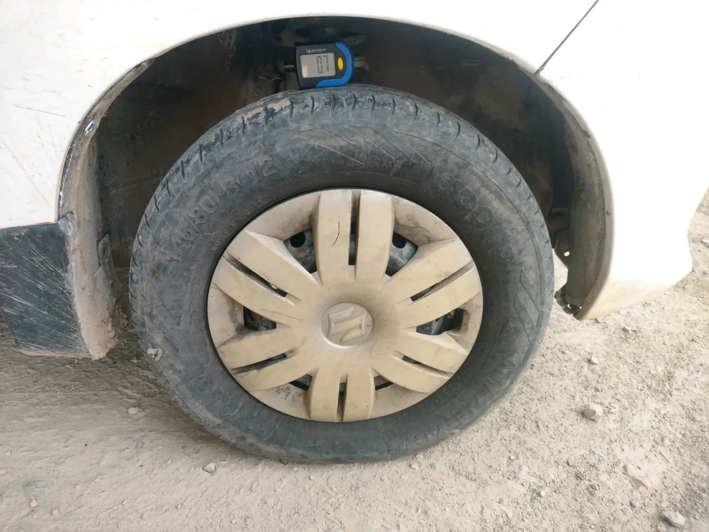 2012 Maruti Alto 800 LXI, CNG, Manual, 1,10,073 km, tyre