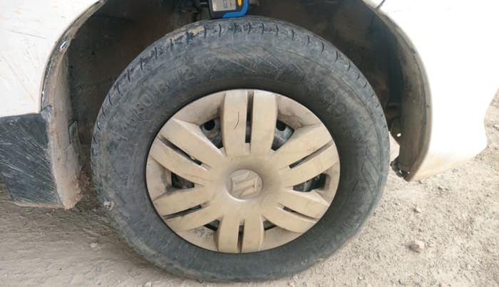 2012 Maruti Alto 800 LXI, CNG, Manual, 1,10,073 km, tyre